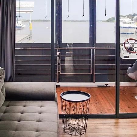 1 Bedroom Beautiful Ship In Brandenburg Båthotell 3*